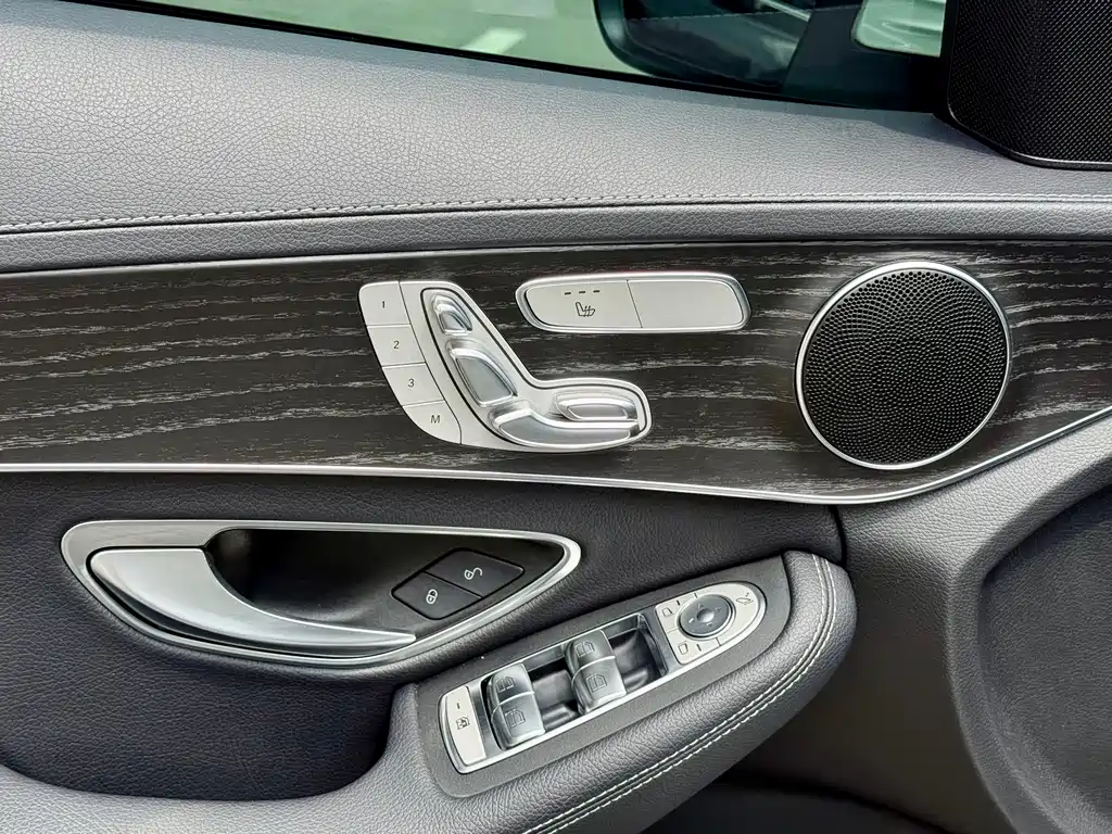 Mercedes-Benz C-Class 2021 — фото 11