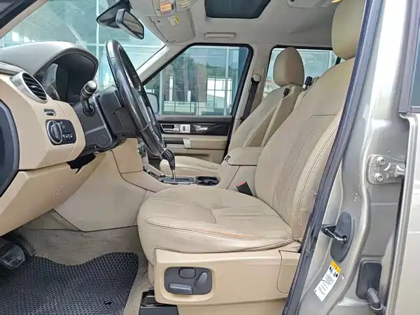Land Rover Discovery 2012