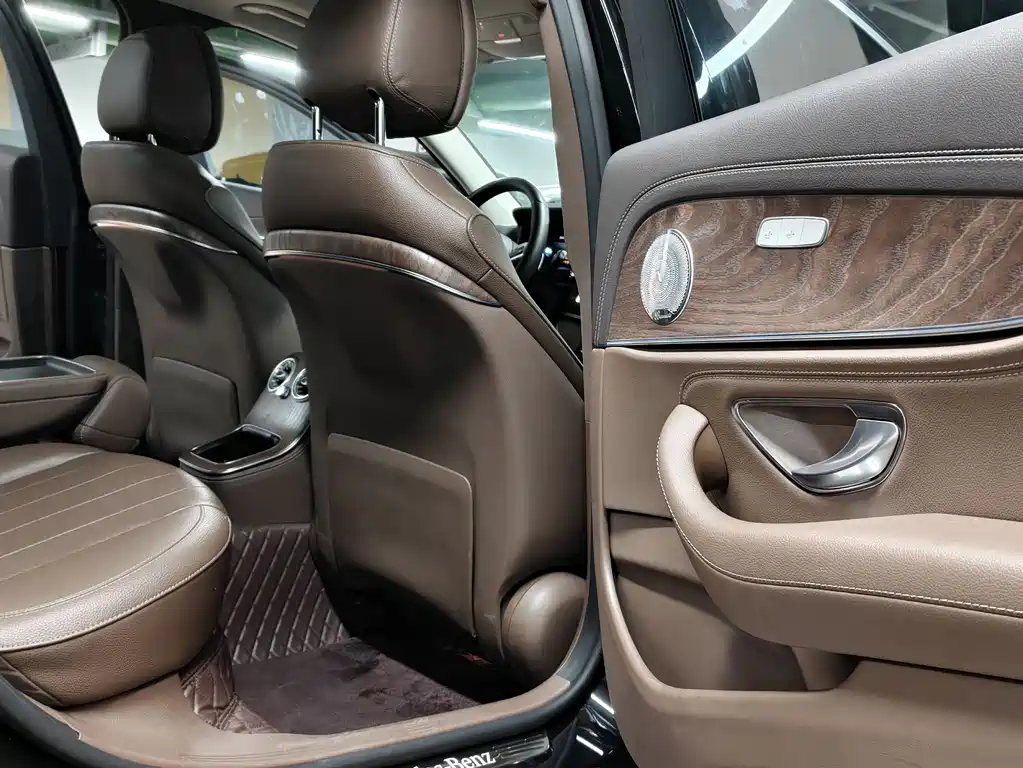 Mercedes-Benz E-Class 2023 — фото 14