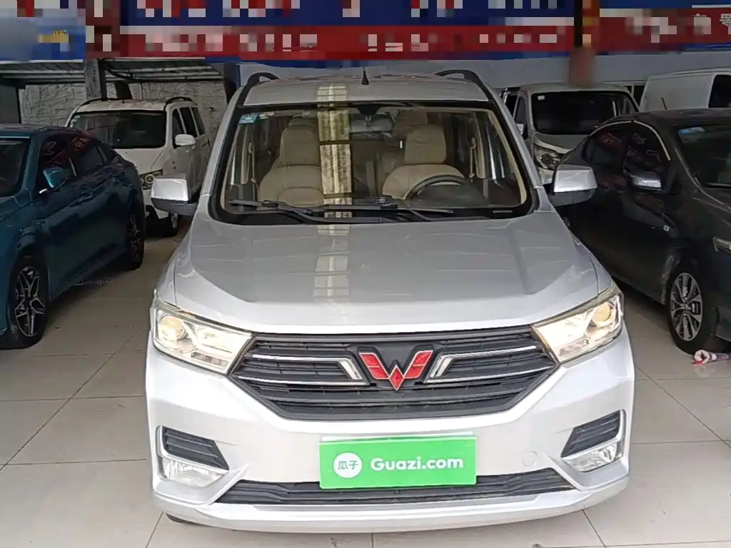 Wuling Hongguang 2019