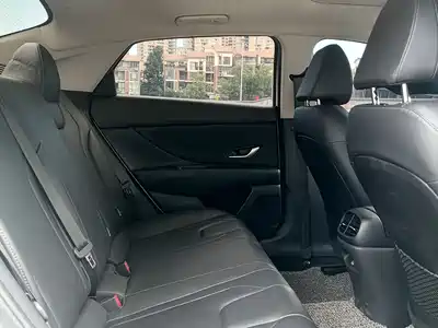 Hyundai Elantra 2022