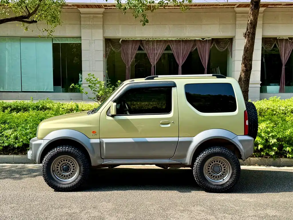 Suzuki Jimny 2012 — фото 3