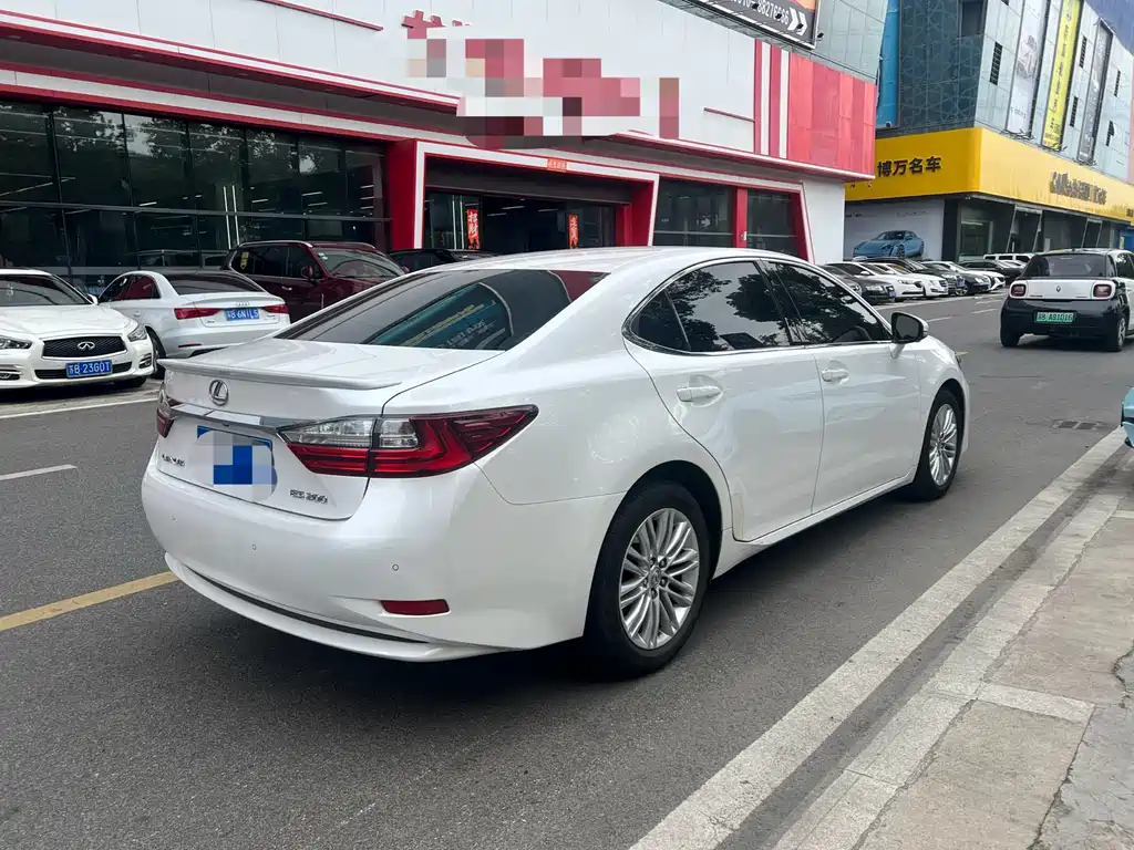 Lexus ES 2018 — фото 4