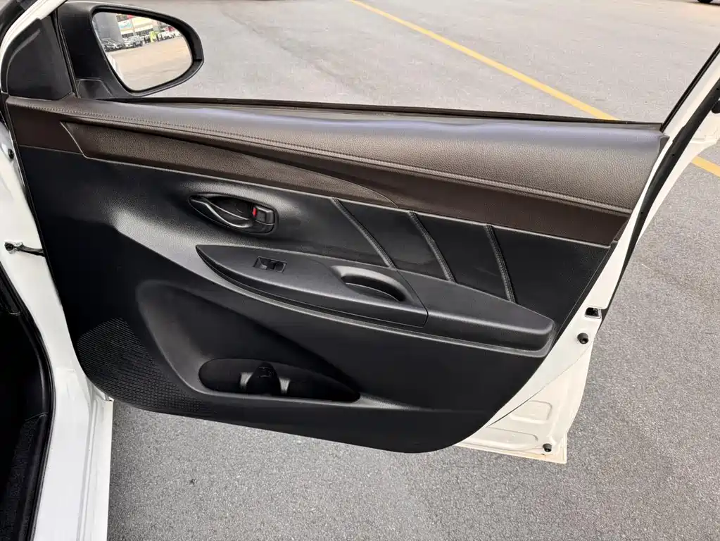 Toyota Vios 2016 — фото 15
