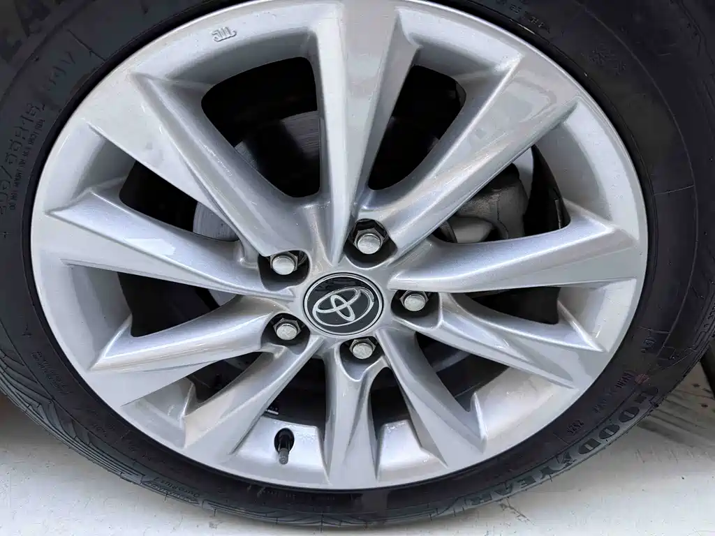 Toyota Corolla 2023 — фото 19