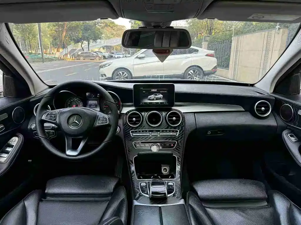 Mercedes-Benz C-Class 2017 — фото 10
