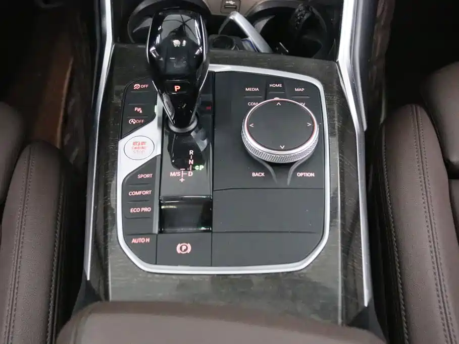 BMW 3 Series 2020 — фото 10