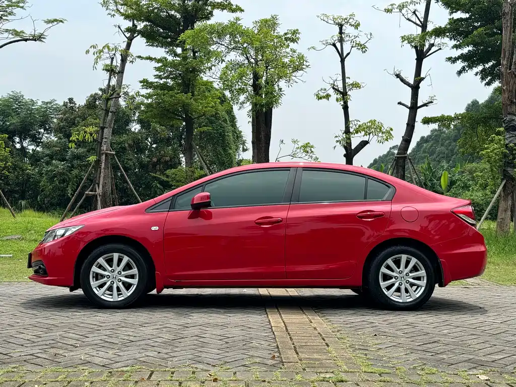 Honda Civic 2015 — фото 4
