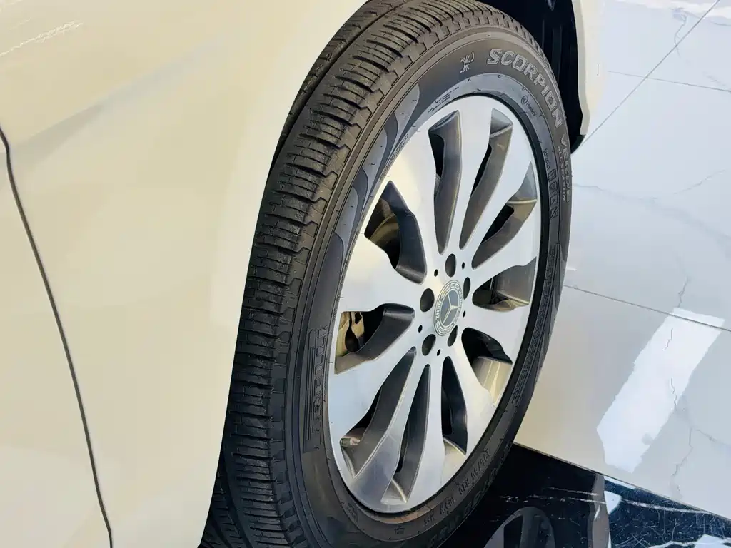 Mercedes-Benz GLS 2018 — фото 23