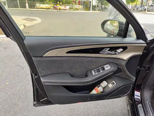 Hongqi H9 2021