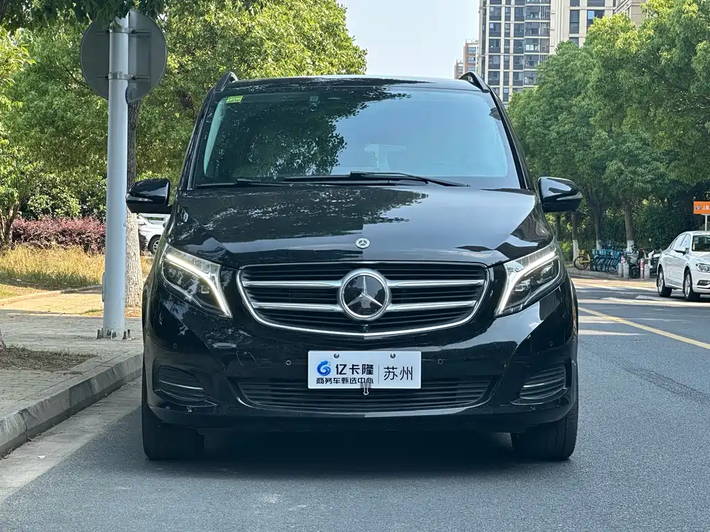Mercedes-Benz V-Class 2020 — фото 2