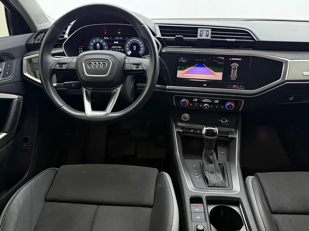 Audi Q3 2022 — фото 10