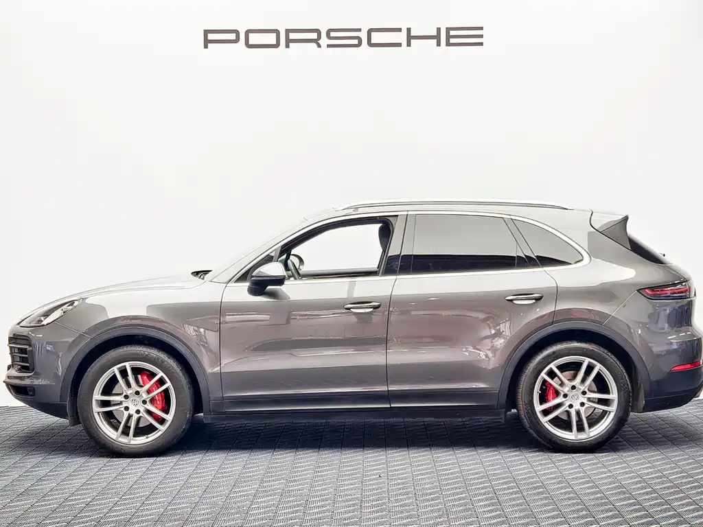 Porsche Cayenne 2021 — фото 5