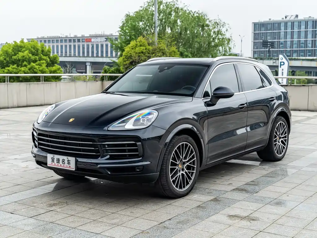 Porsche Cayenne 2021 — фото 1