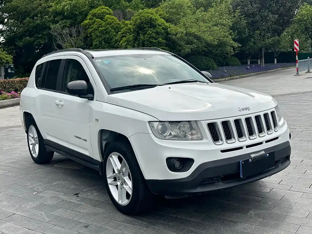 Jeep Compass 2013 — фото 3