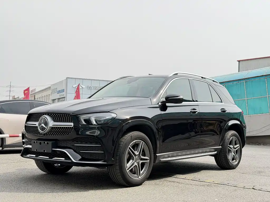 Mercedes-Benz GLE 2020 — фото 1