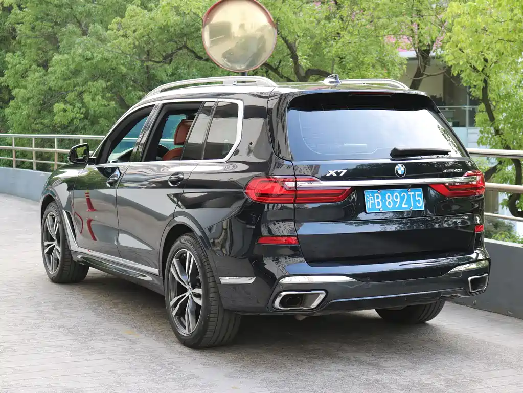 BMW X7 2021 — фото 3