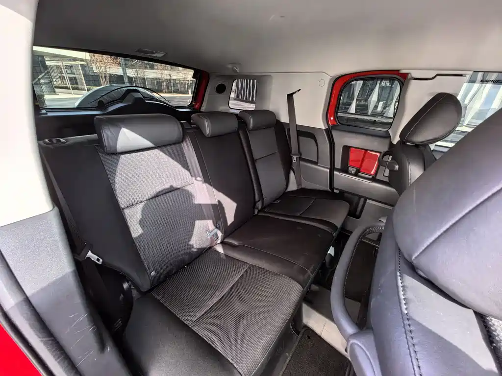 Toyota FJ Cruiser 2019 — фото 23
