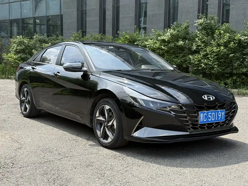Hyundai Elantra 2023