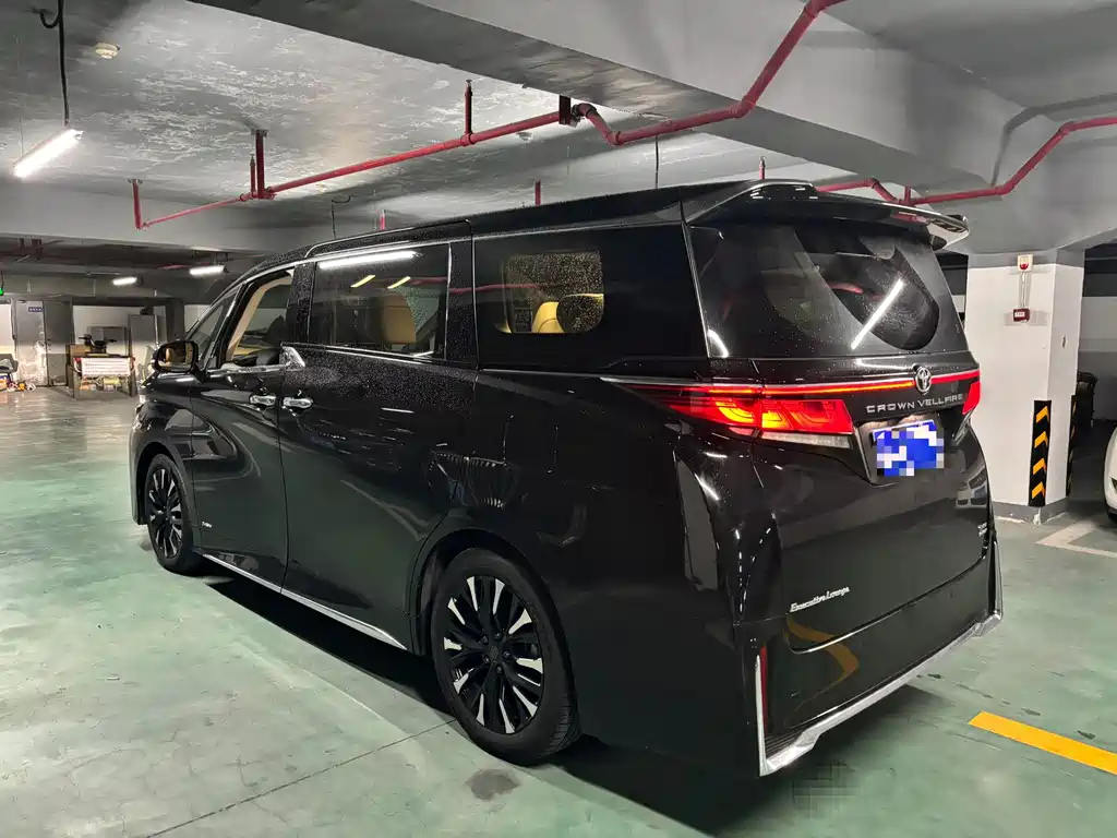 Toyota Vellfire 2024 — фото 9