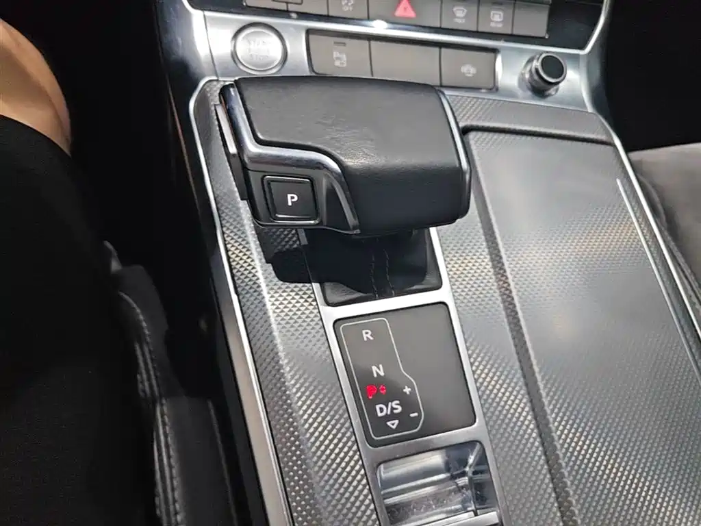 Audi A6L 2020 — фото 14