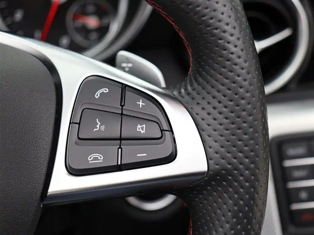 Mercedes-Benz SLC 2017 — фото 12