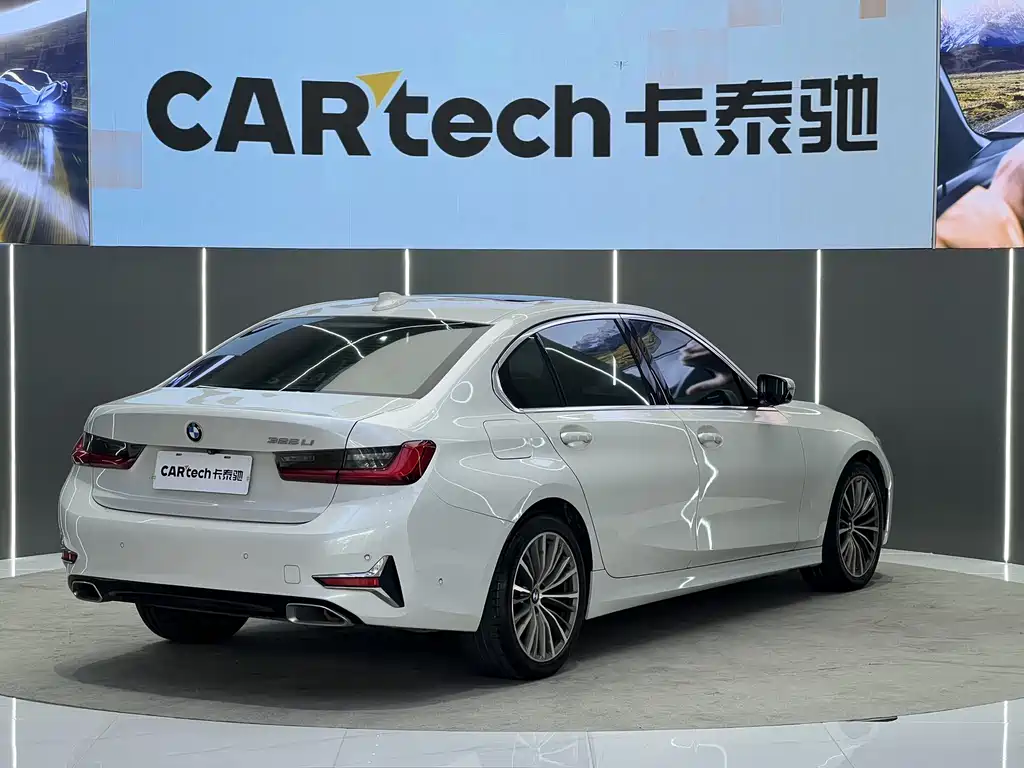 BMW 3 Series 2019 — фото 14