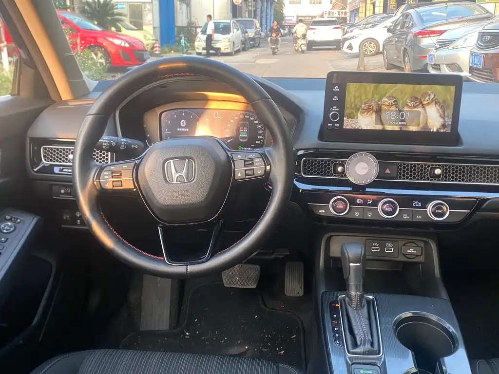 Honda Civic 2024 — фото 10