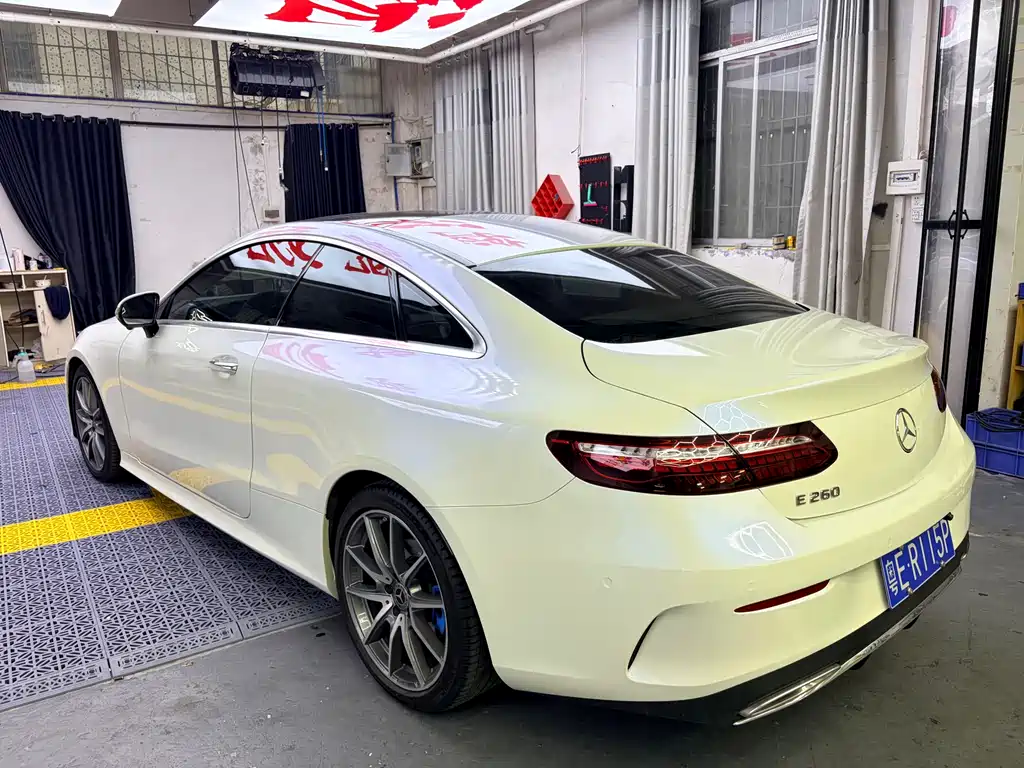 Mercedes-Benz E-Class 2022
