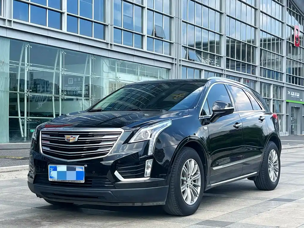 Cadillac XT5 2019 — фото 1