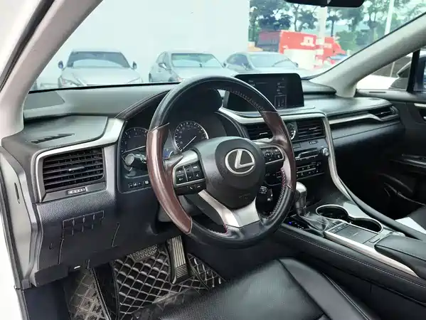 Lexus RX 2020