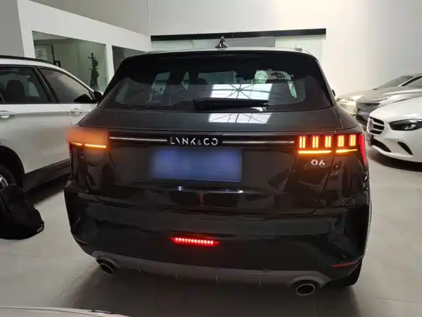 Lynk & Co 06 2022