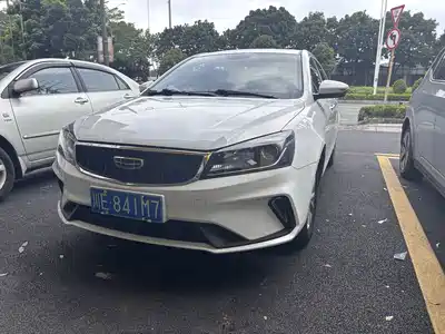 Geely Emgrand 2022
