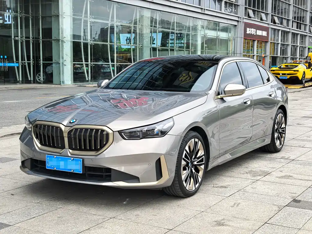 BMW 5 Series 2024