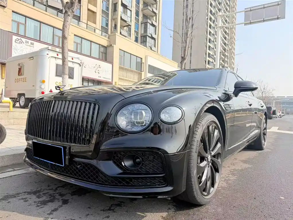 Bentley Flying Spur PHEV 2023 — фото 1