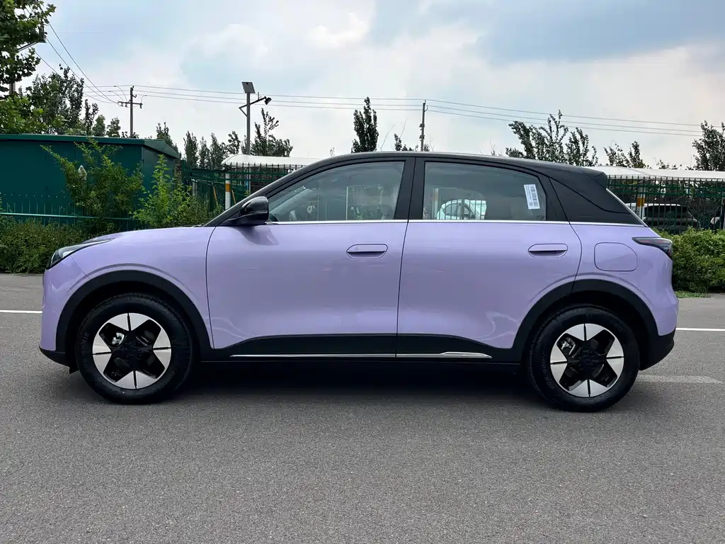 Geely Galaxy Starwish 2025 — фото 4