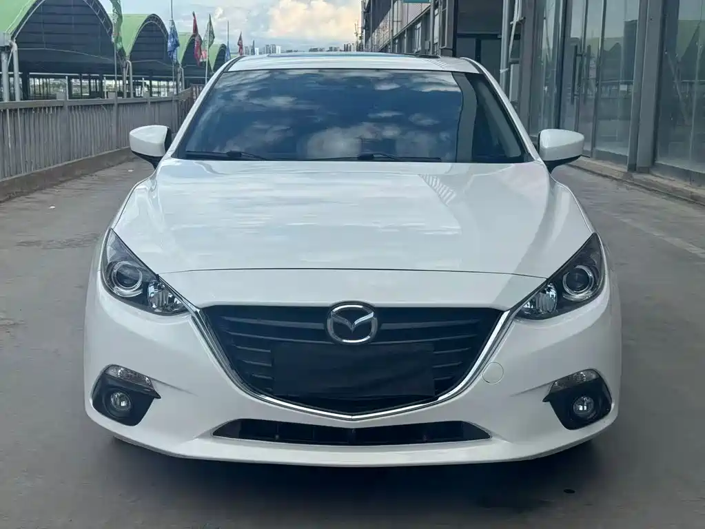 Mazda 3 Axela 2016 — фото 2