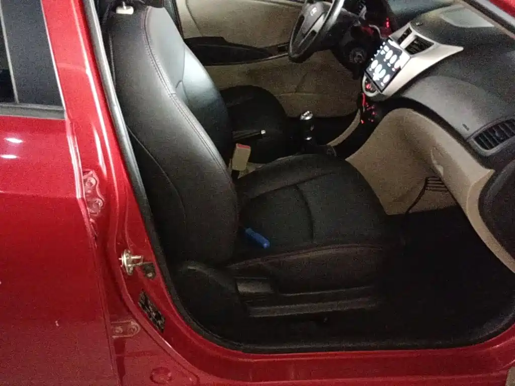 Hyundai Verna 2014 — фото 25