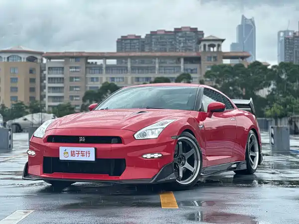 Nissan GT-R 2012