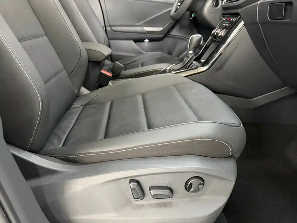 Volkswagen T-Roc 2022 — фото 15