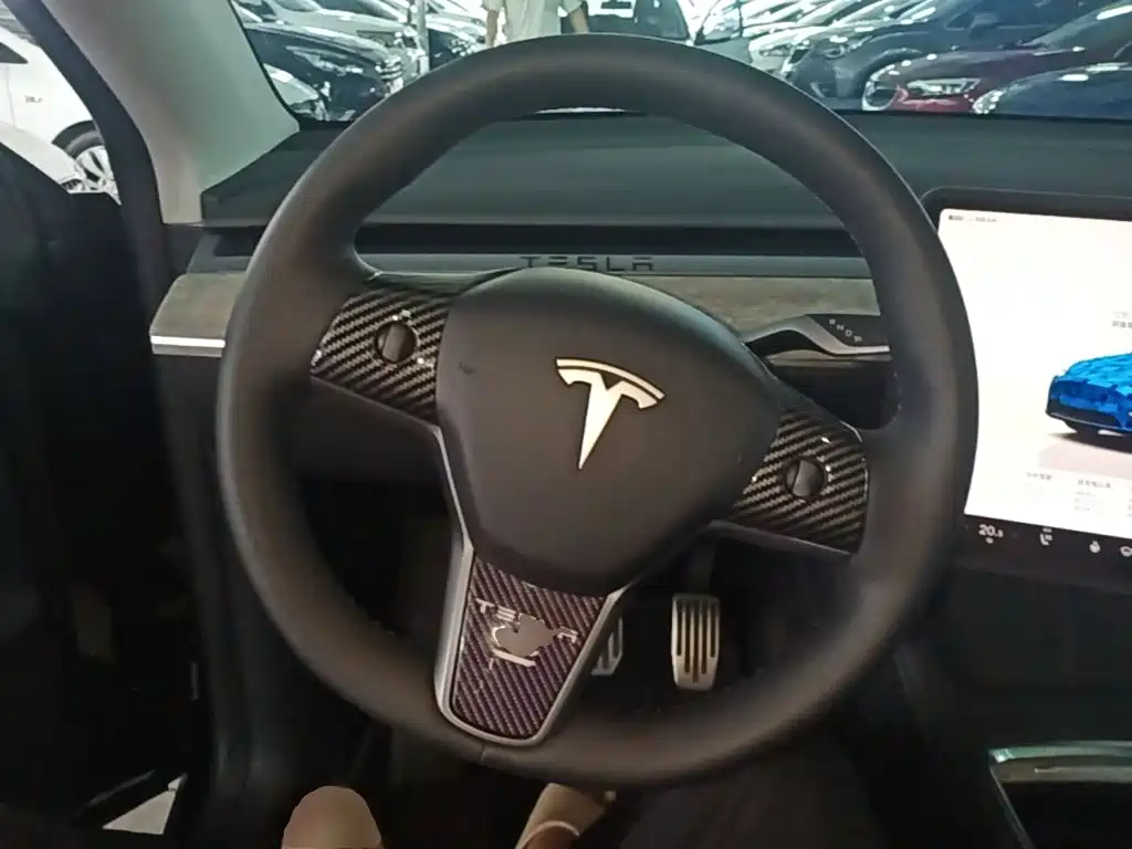 Tesla Model Y 2022 — фото 11
