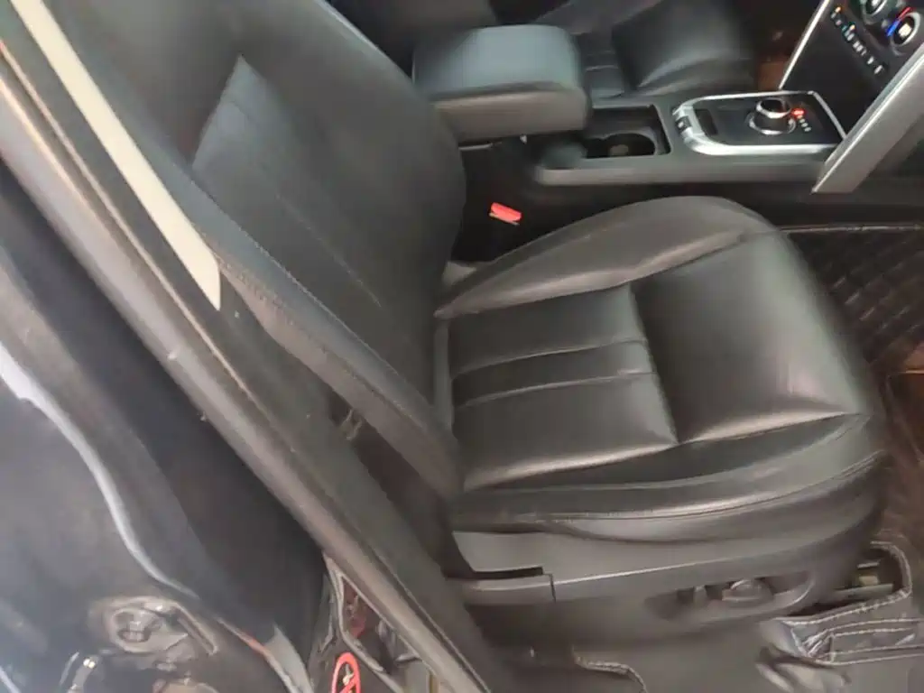 Land Rover Discovery Sport 2017 — фото 25