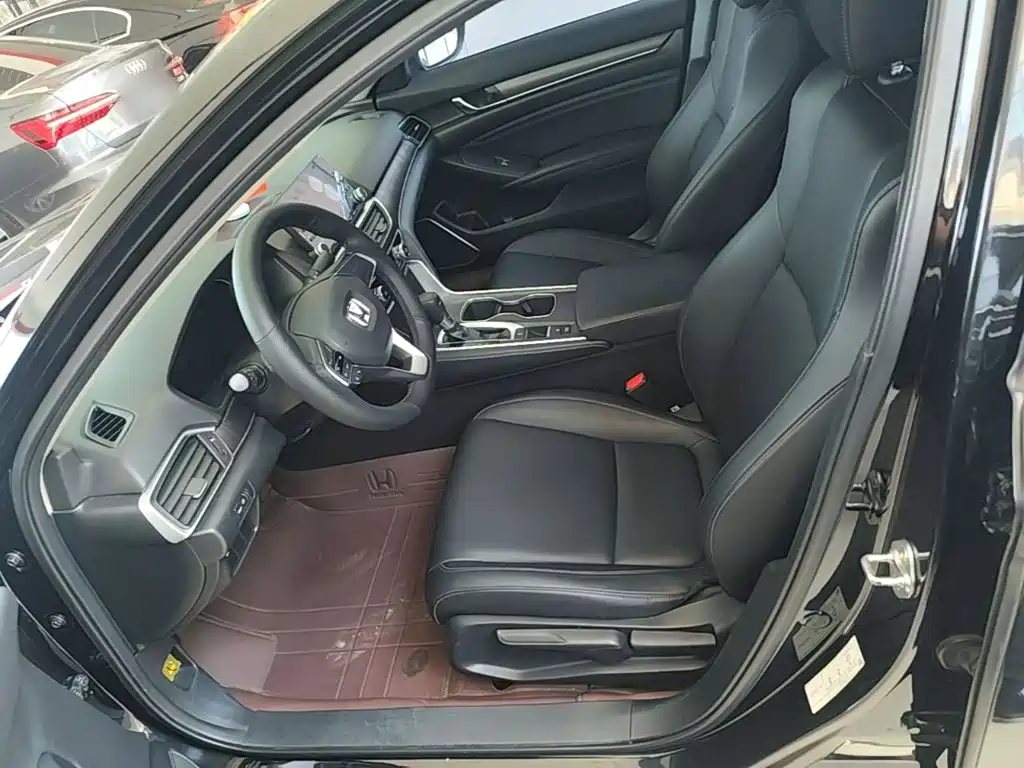 Honda Accord 2020 — фото 15