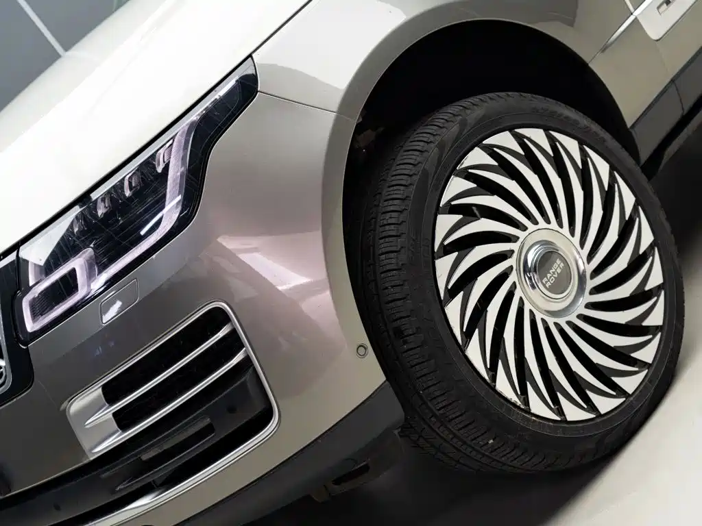 Land Rover Range Rover 2021 — фото 3