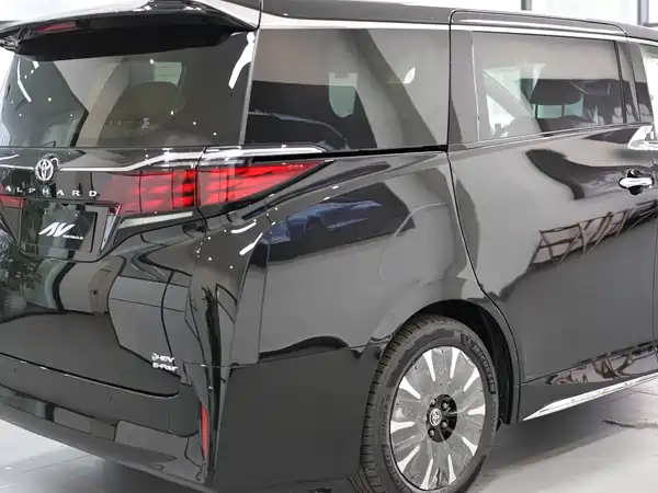 Toyota Alphard 2024