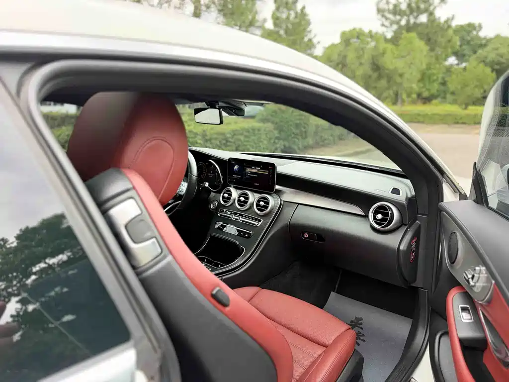 Mercedes-Benz C-Class 2020