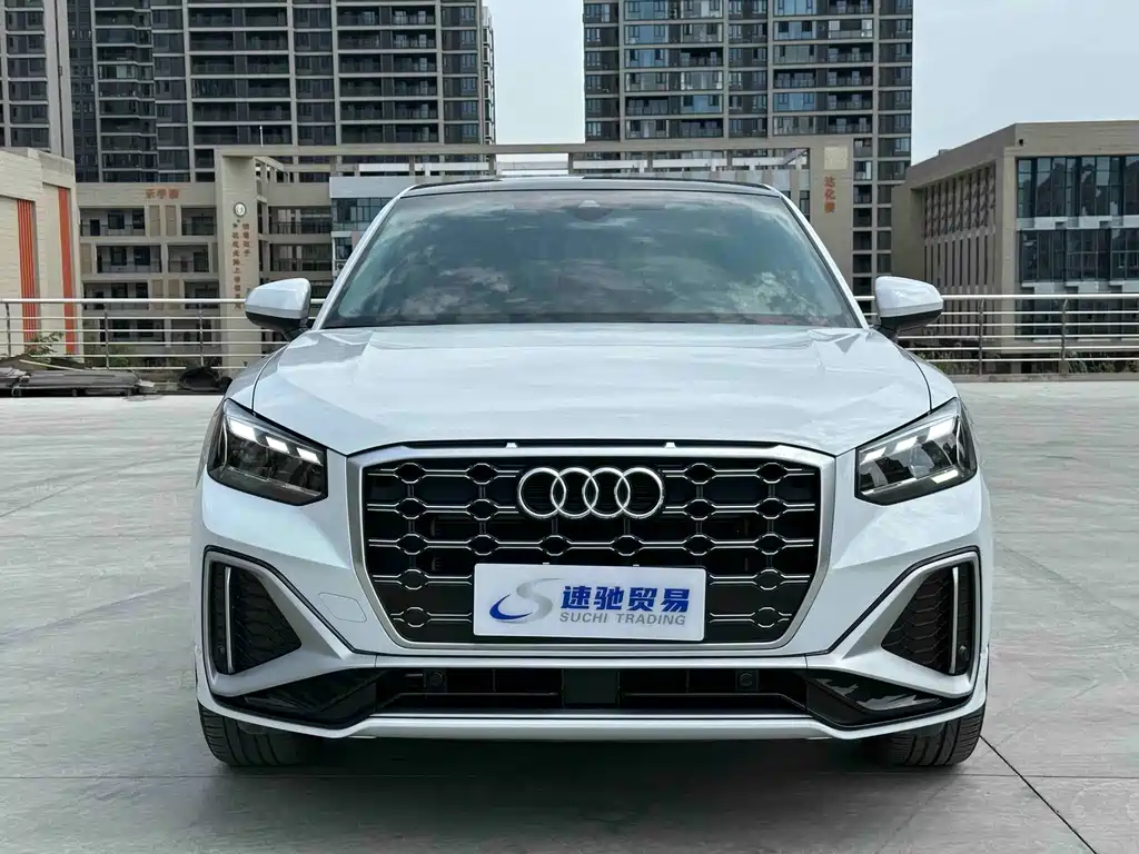 Audi Q2L 2023