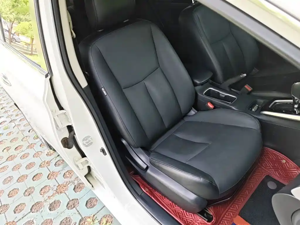 Nissan Sylphy 2019 — фото 25