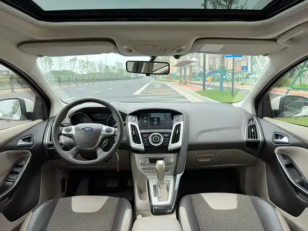 Ford Focus 2012