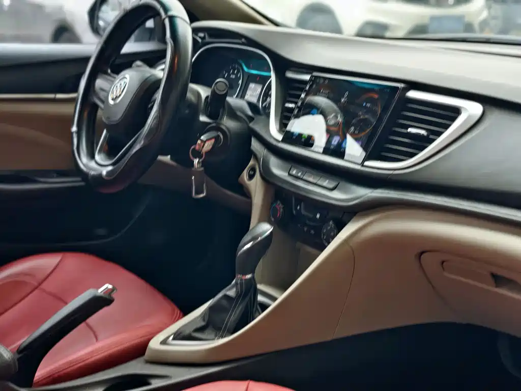 Buick Excelle 2017 — фото 13